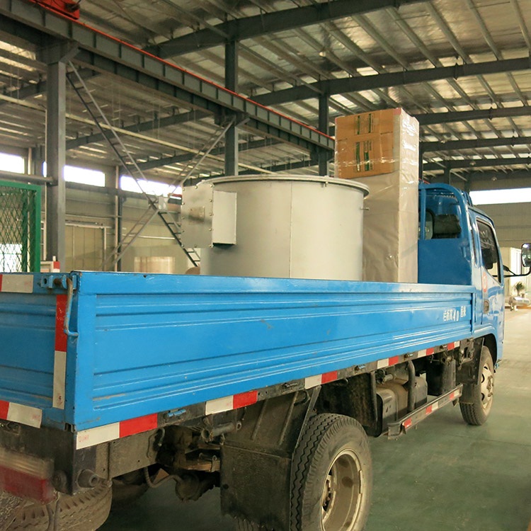 反應釜電加熱器裝車發運圖